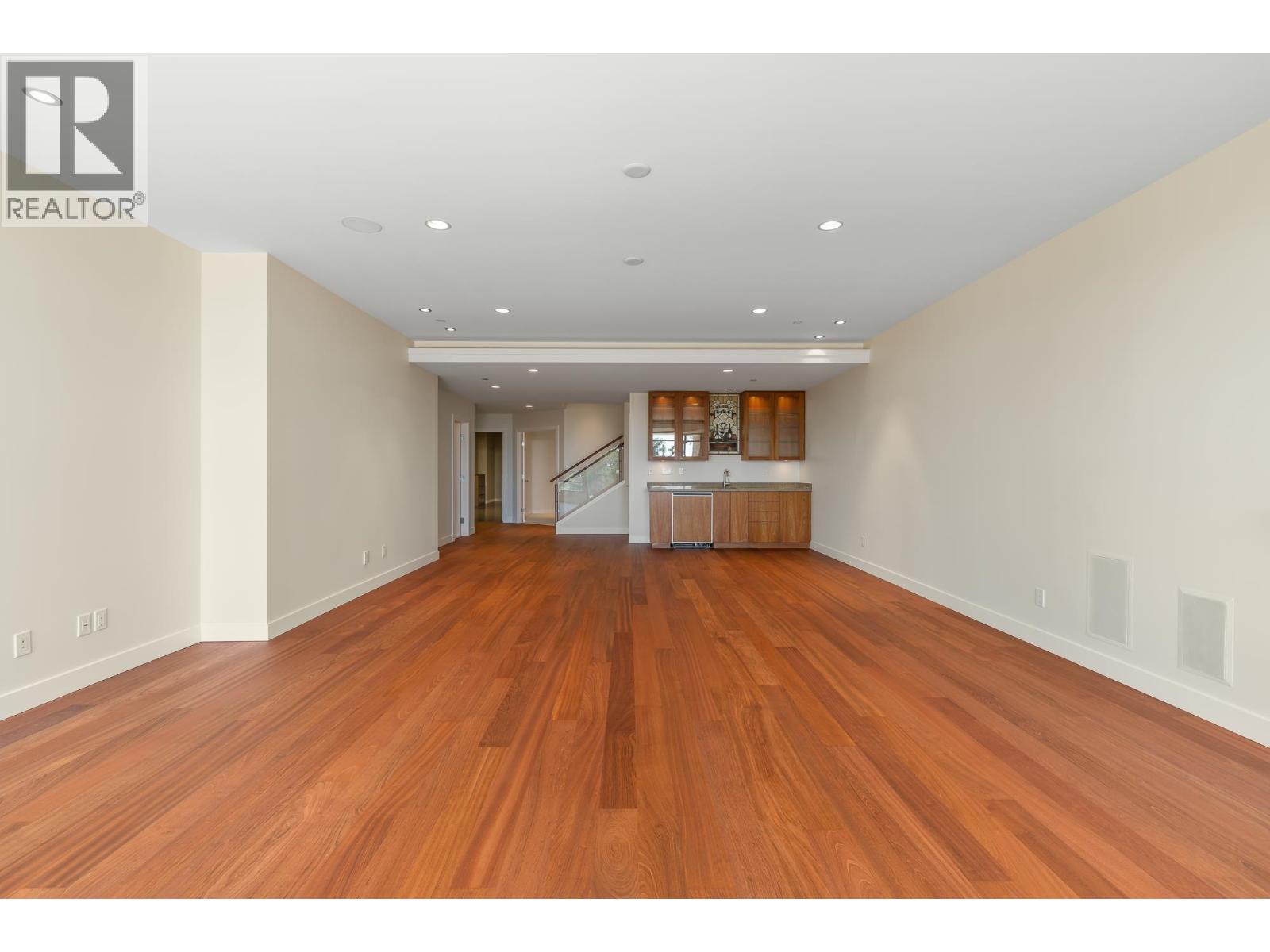 4936 MEADFEILD ROAD, West Vancouver