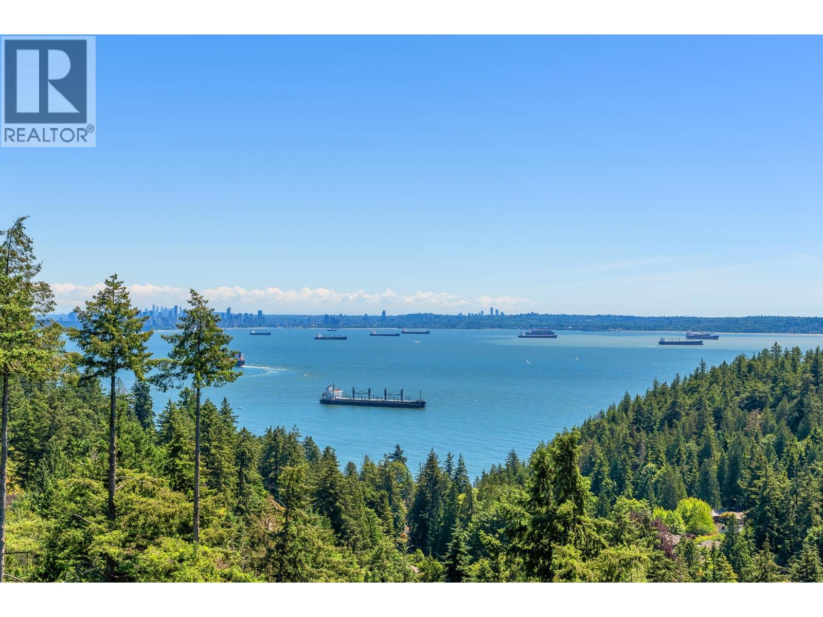 4936 MEADFEILD ROAD, West Vancouver