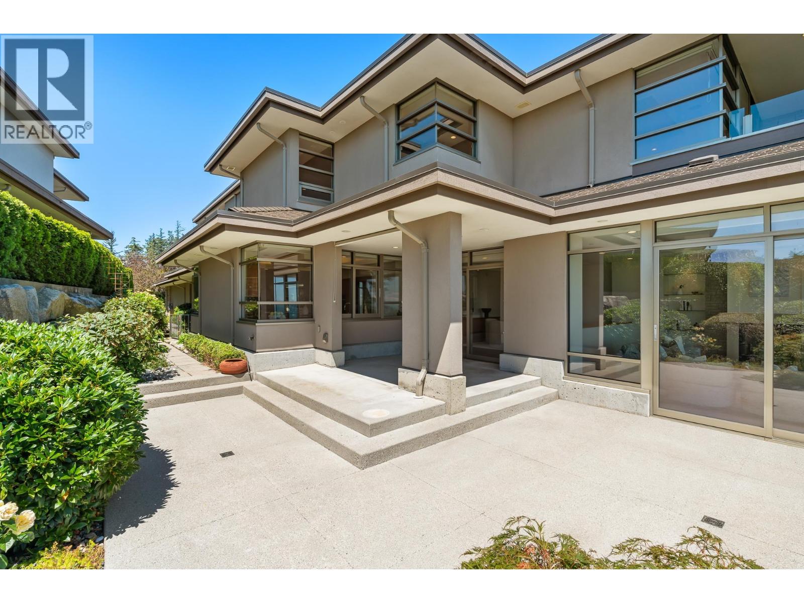4936 MEADFEILD ROAD, West Vancouver