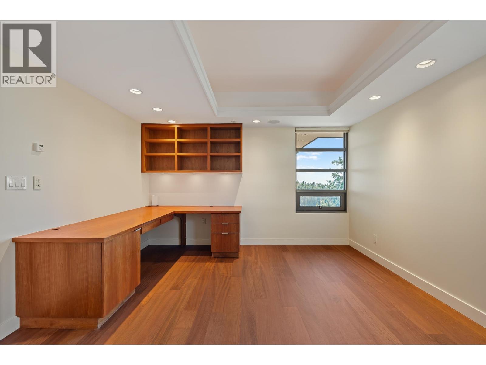 4936 MEADFEILD ROAD, West Vancouver