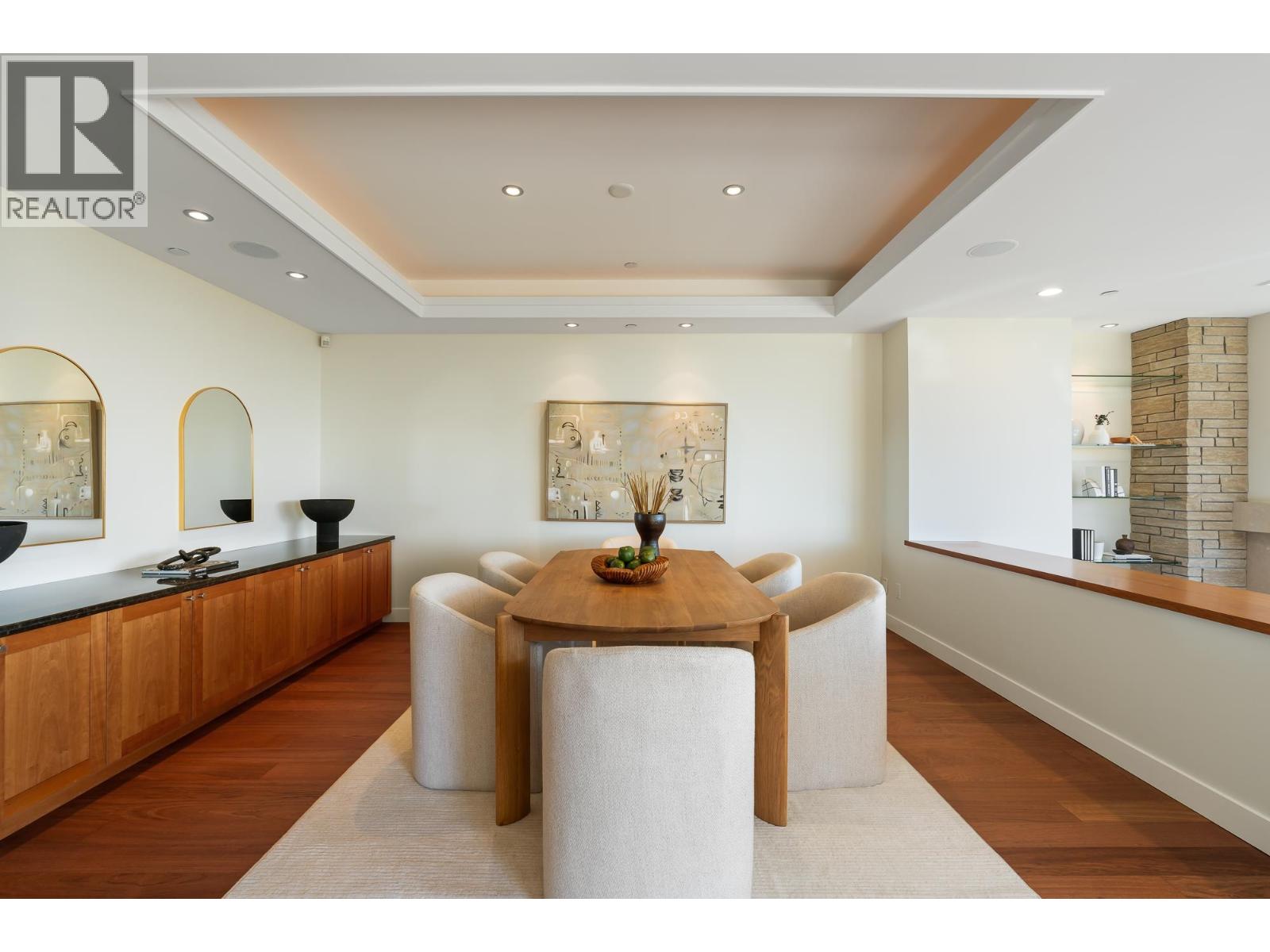 4936 MEADFEILD ROAD, West Vancouver