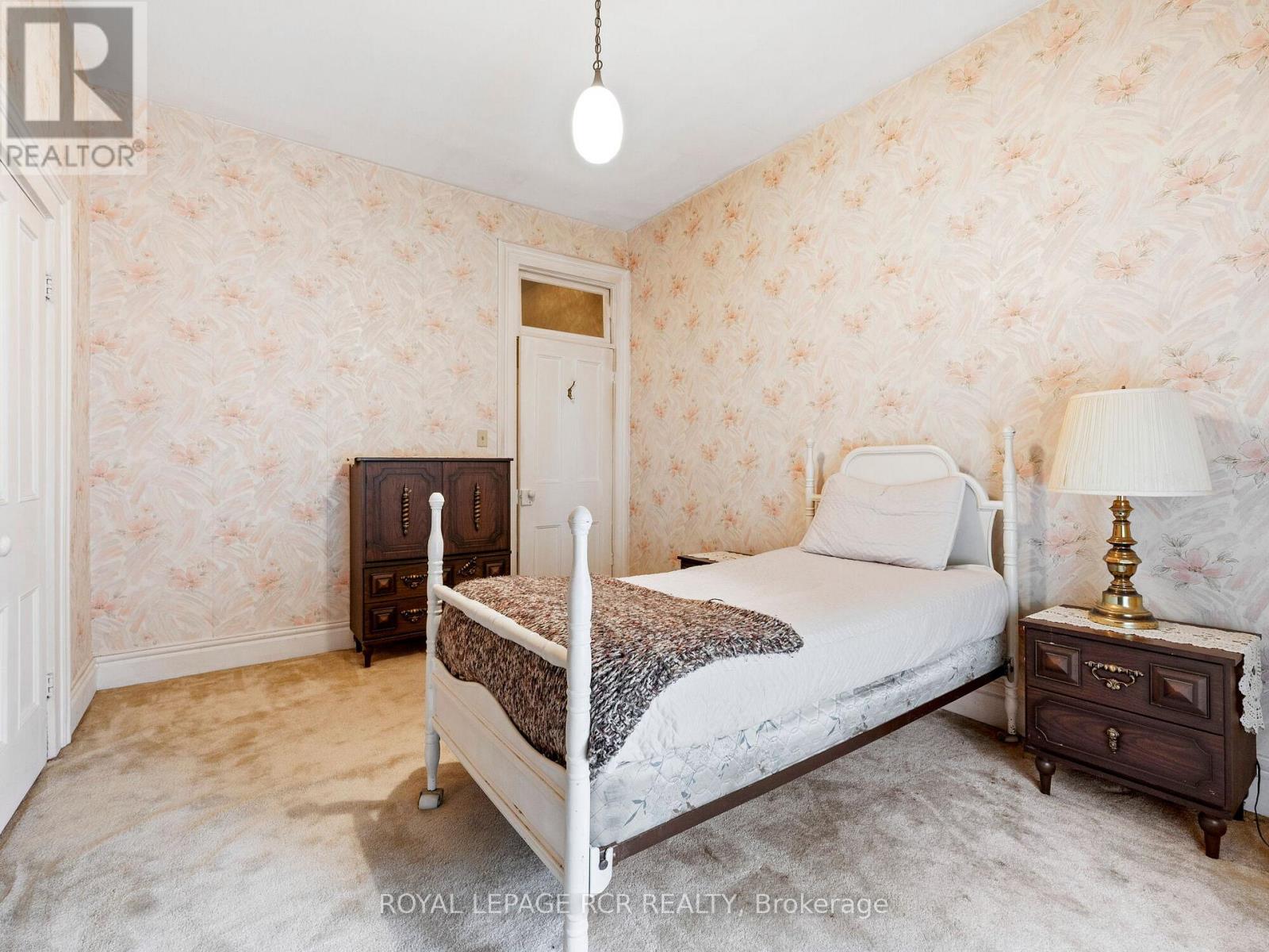 11 THIRD AVENUE - 36