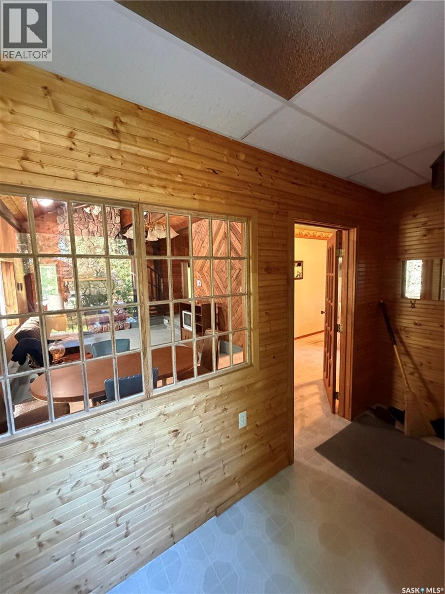 110 Deer Cres - 3