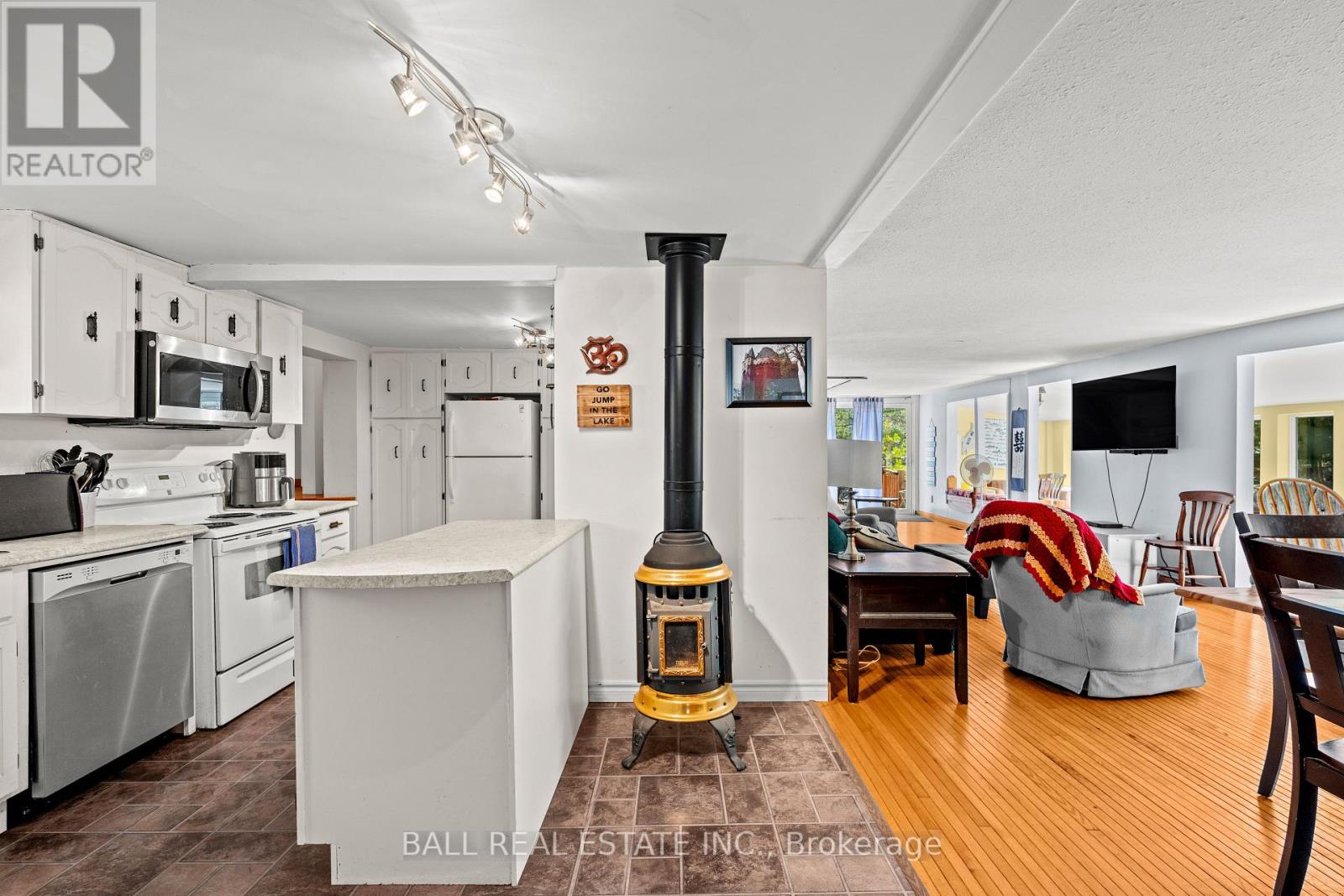 1089 CEDAR CREST LANE - 8