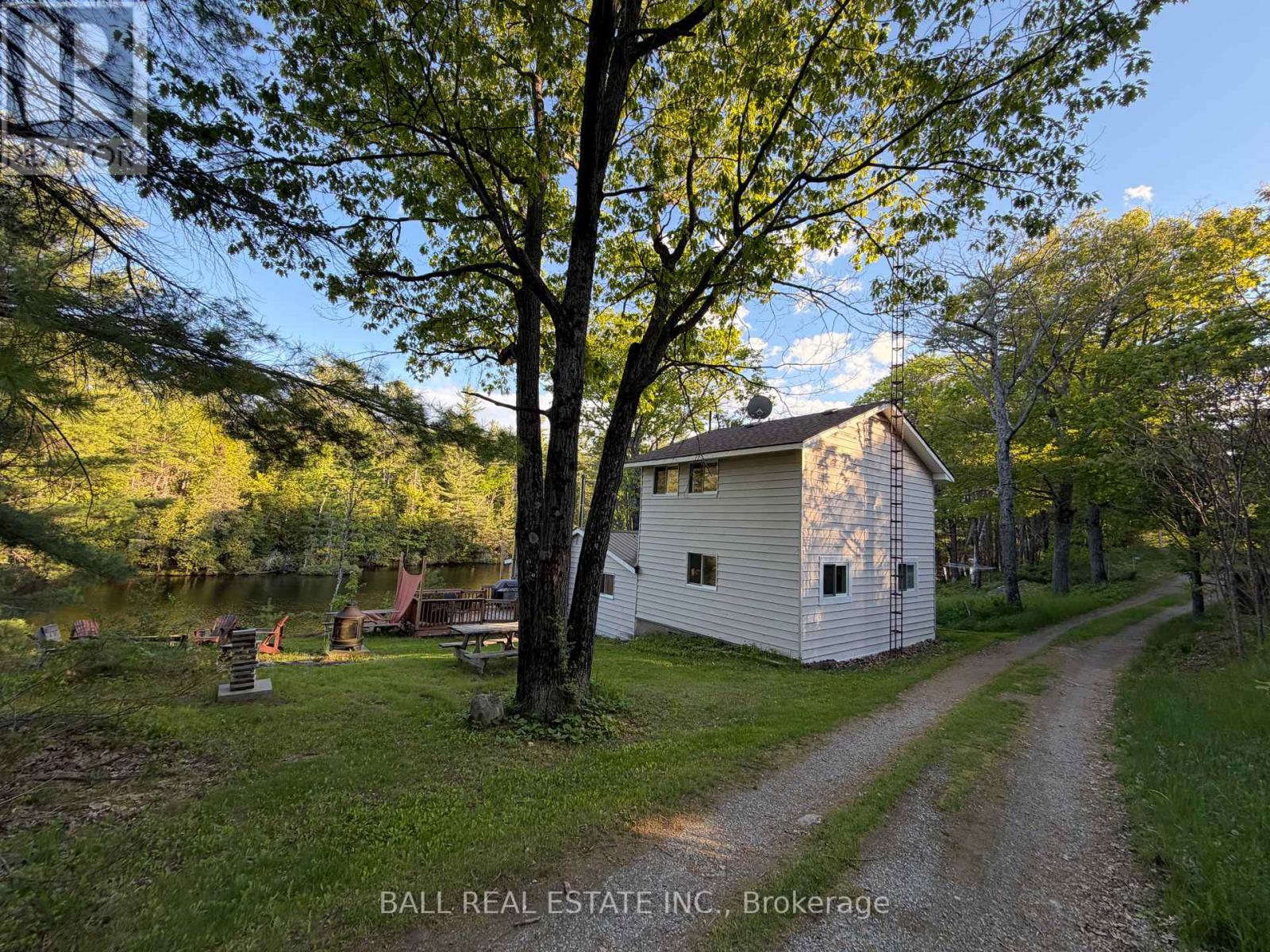1089 CEDAR CREST LANE - 45