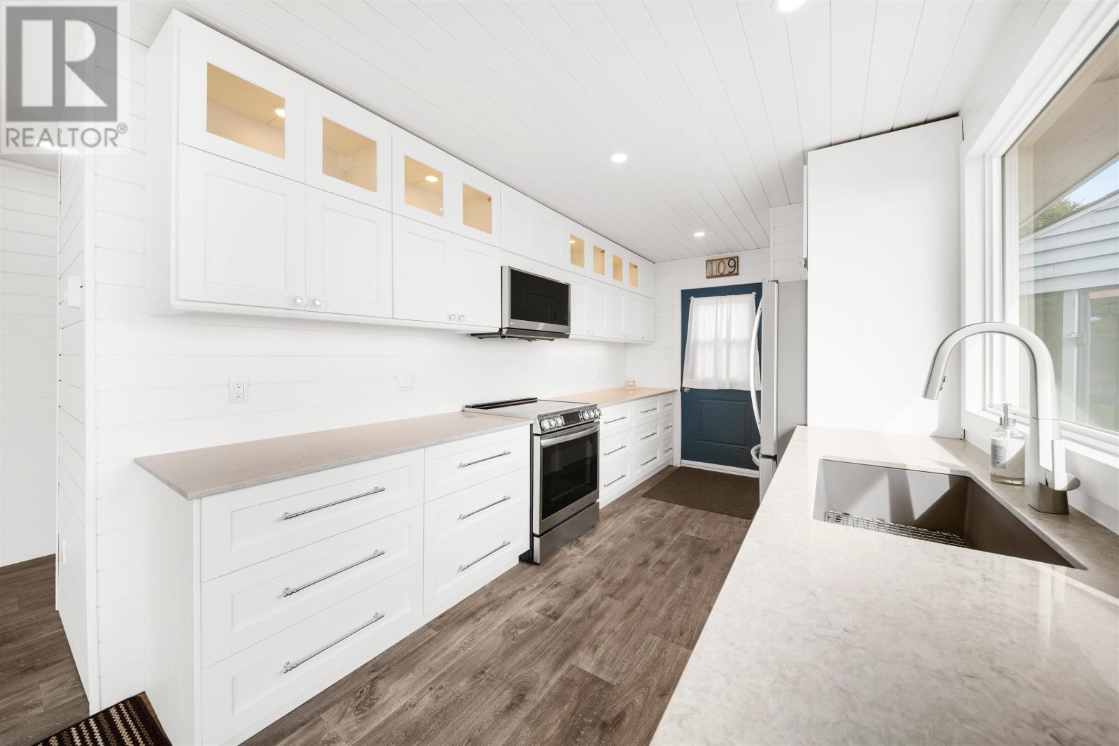 109 Ocean View Crescent - 8