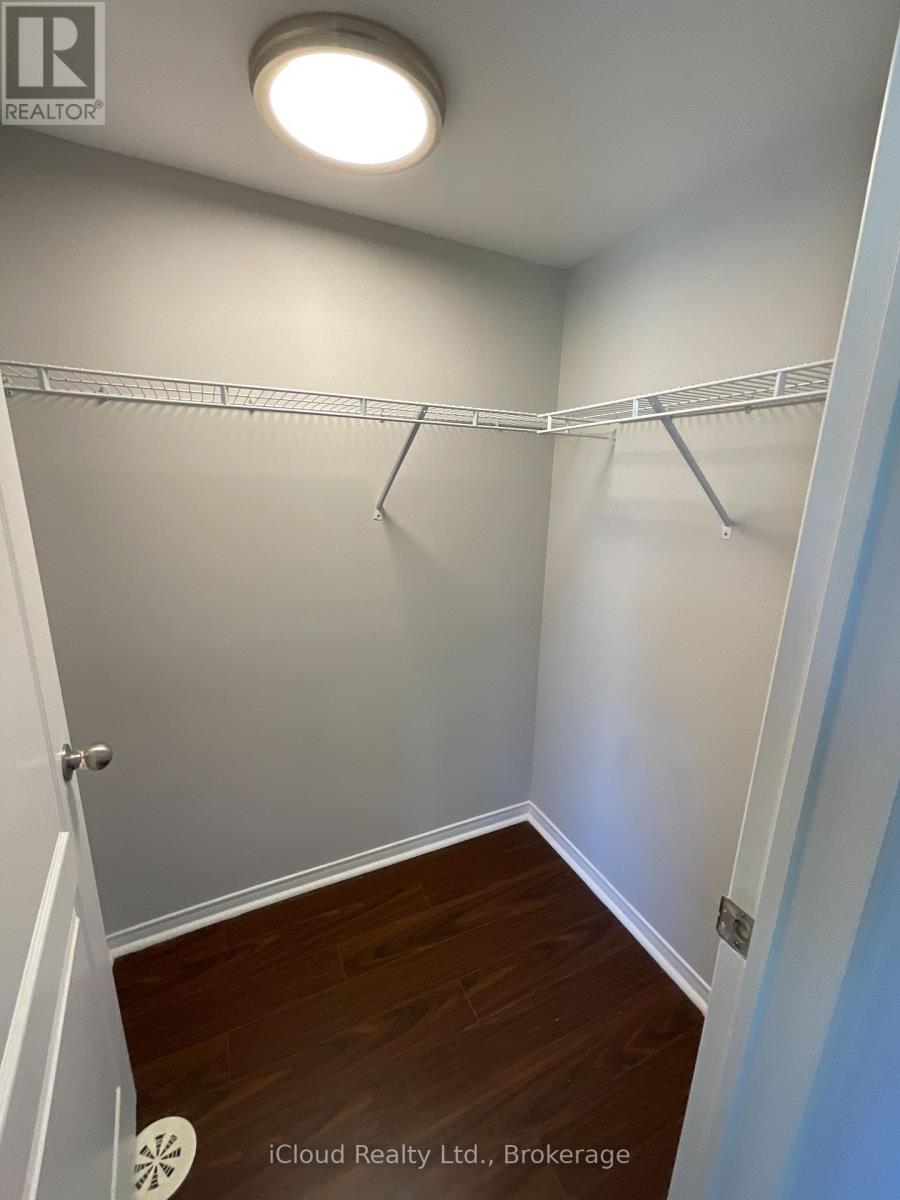 #8 3070 THOMAS STREET - 24