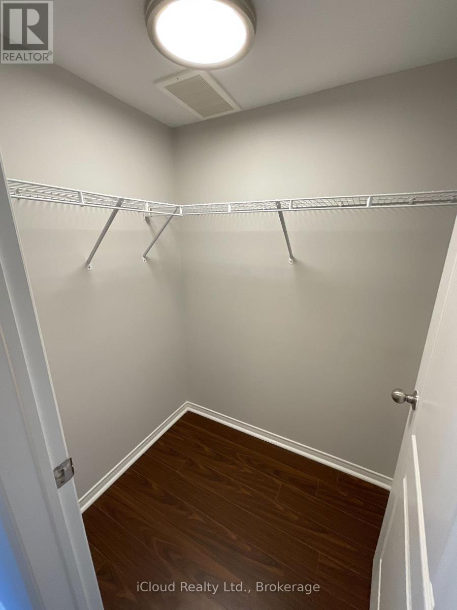 #8 3070 THOMAS STREET - 25