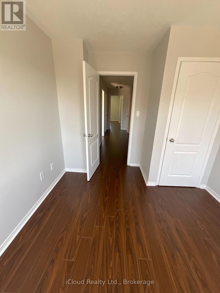#8 3070 THOMAS STREET - 31