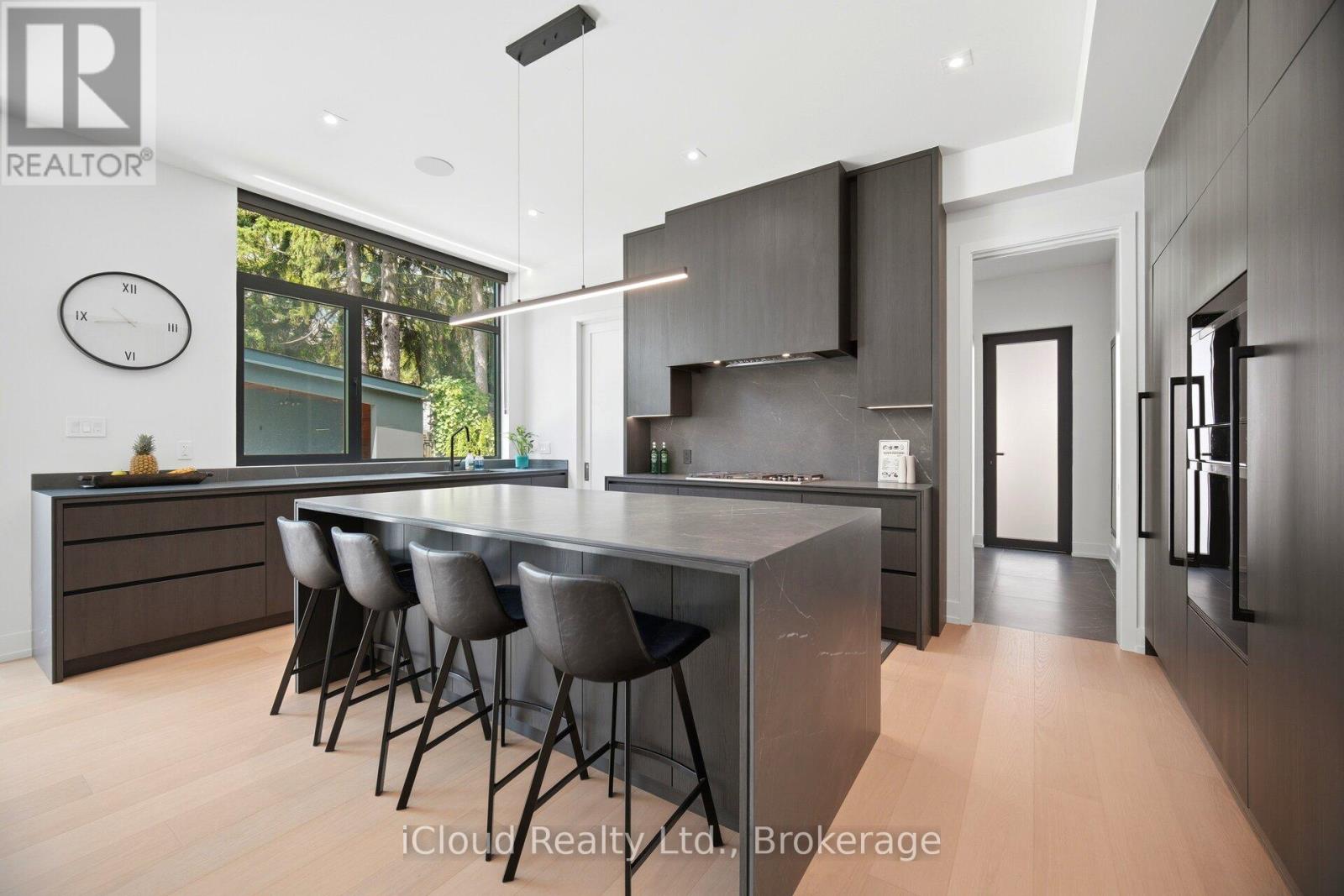 1590 KENMUIR AVENUE - 48