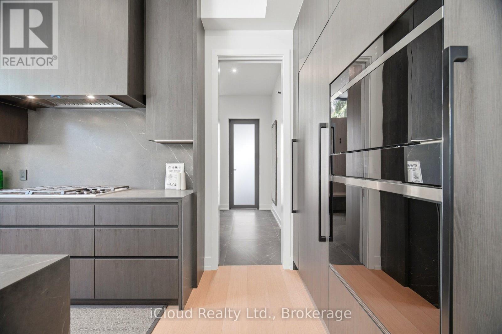 1590 KENMUIR AVENUE - 49