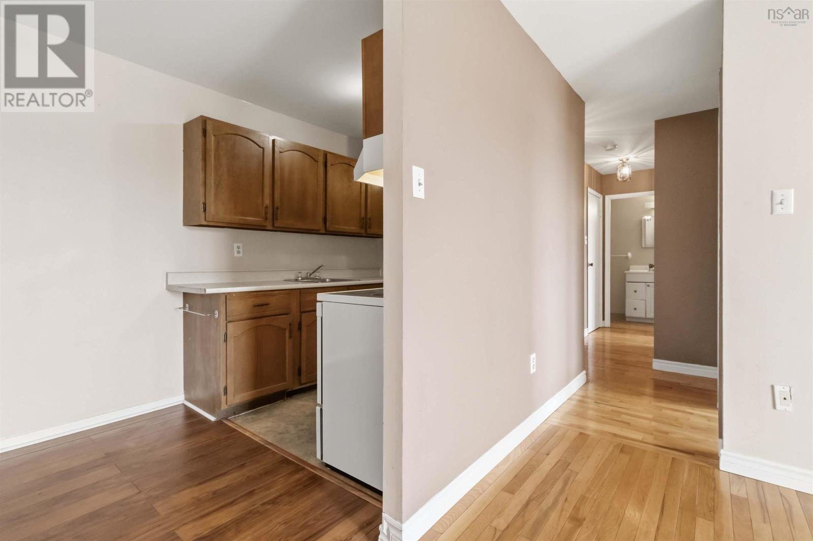 Property 11 of 30 of #323 7 Jamieson Street