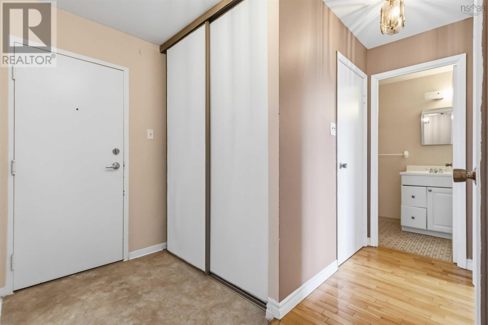 Property 4 of 30 of #323 7 Jamieson Street