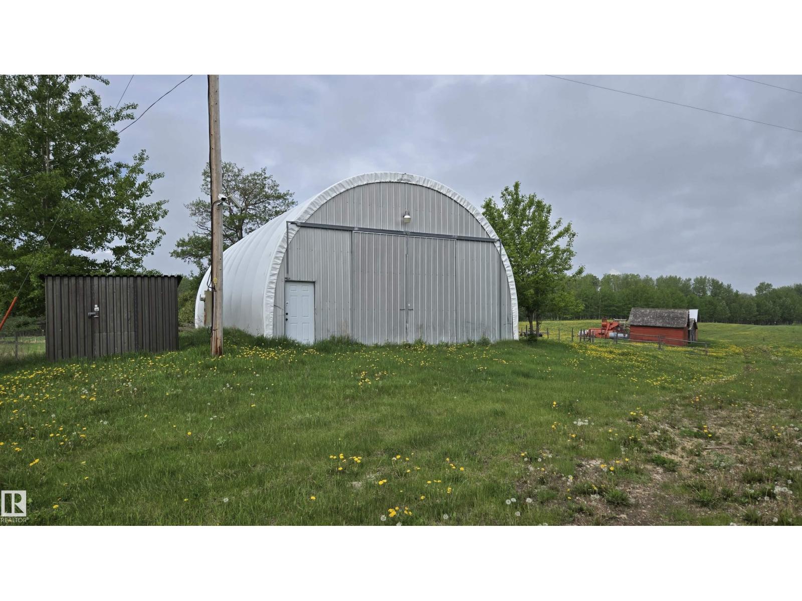 11 TWIN LAKES DR — photo 30