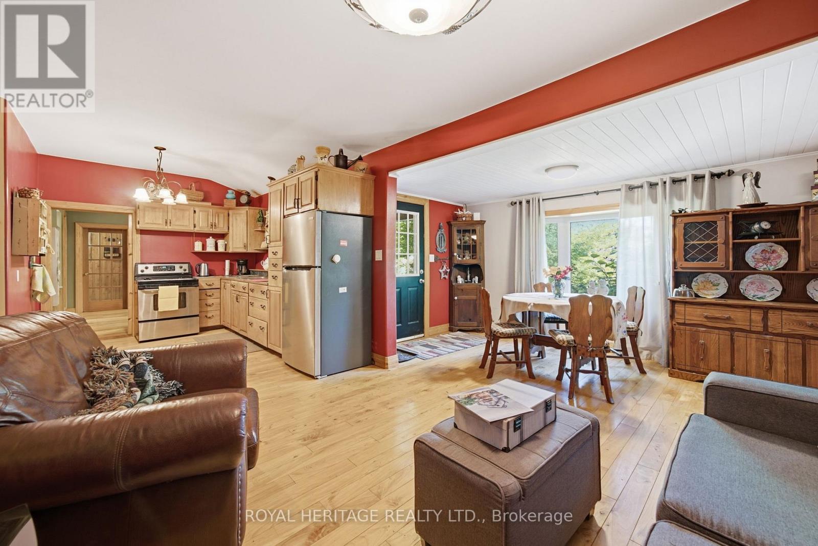 95 WHISPERING WATERS ROAD - 13