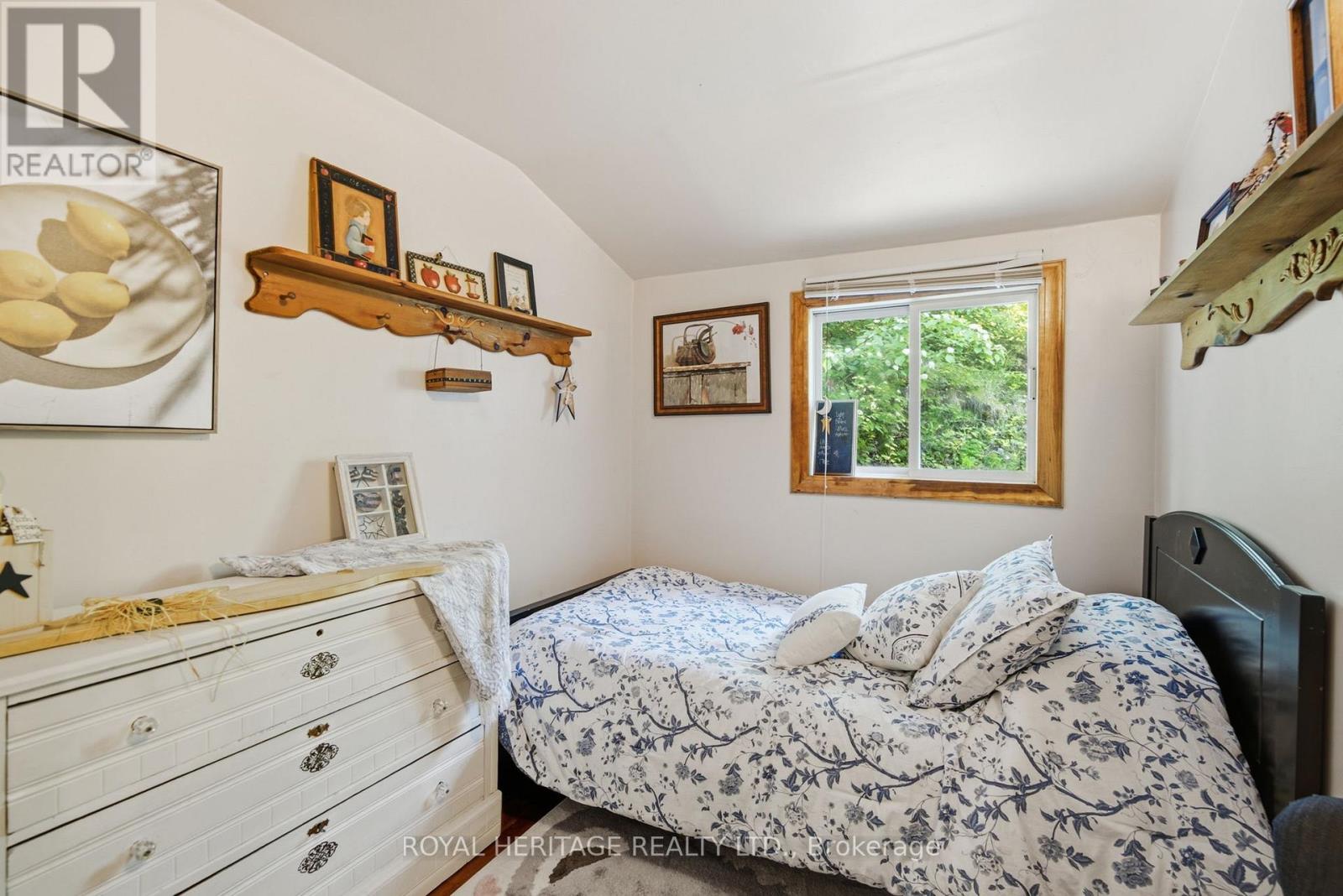 95 WHISPERING WATERS ROAD - 23