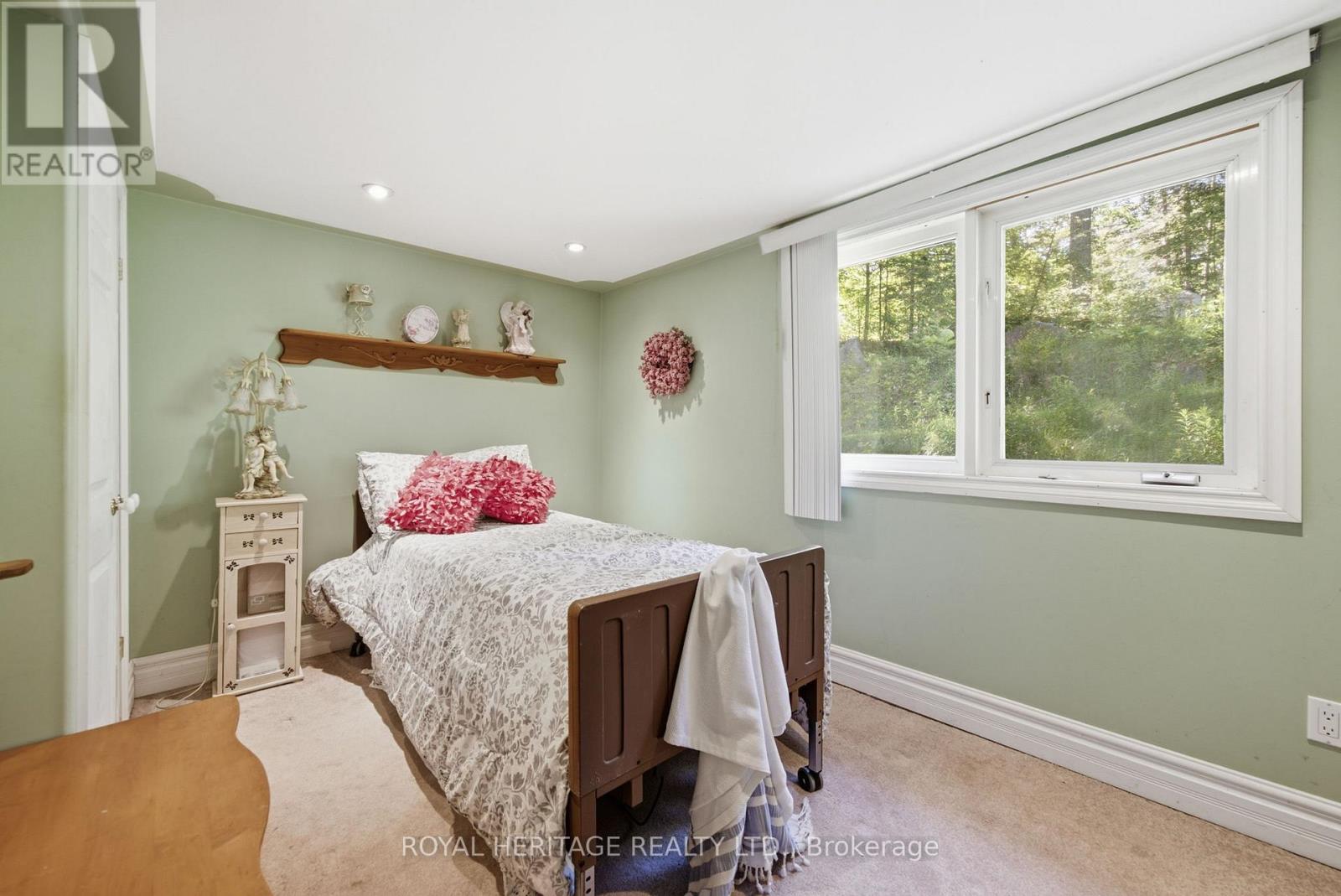 95 WHISPERING WATERS ROAD - 26