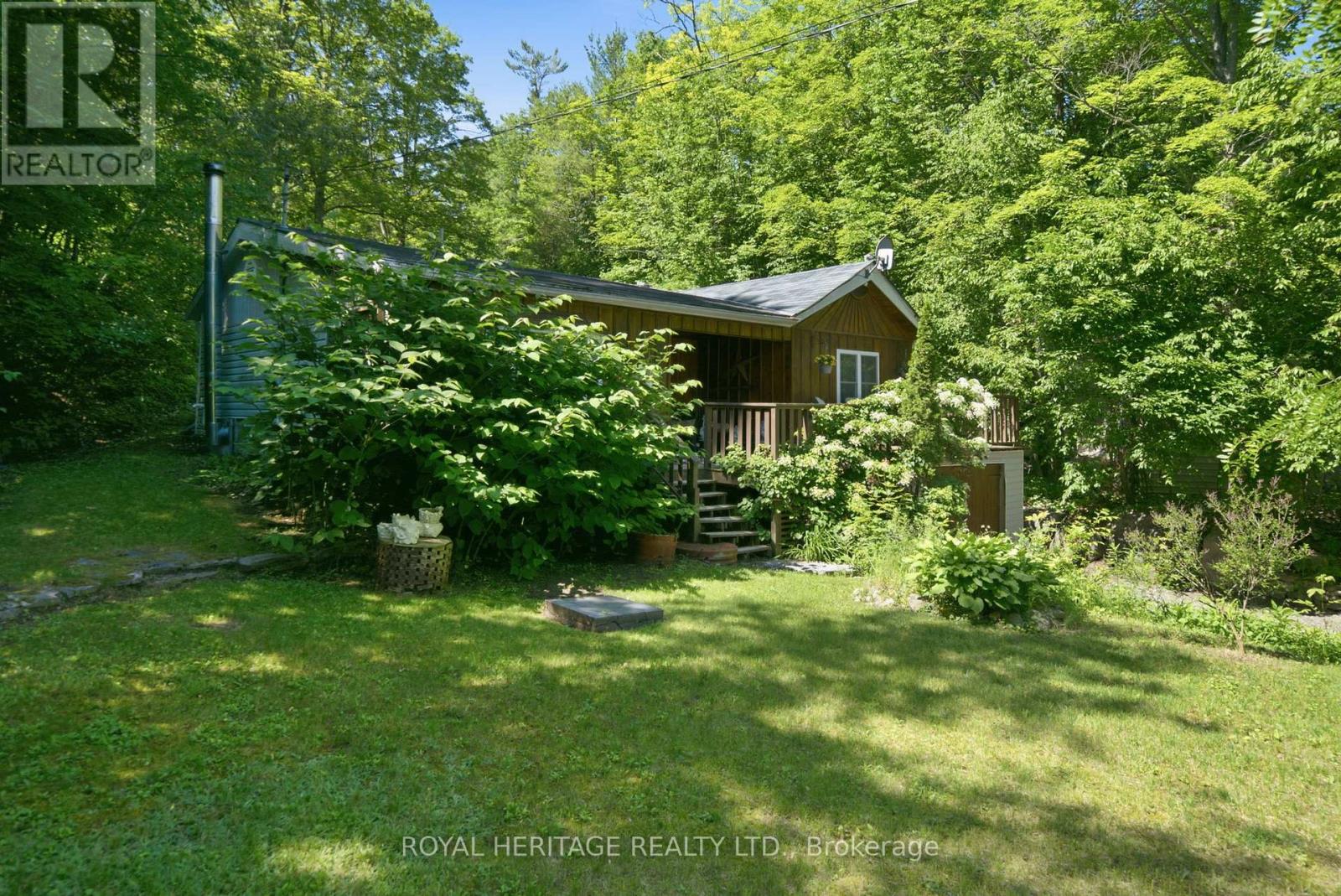95 WHISPERING WATERS ROAD - 31
