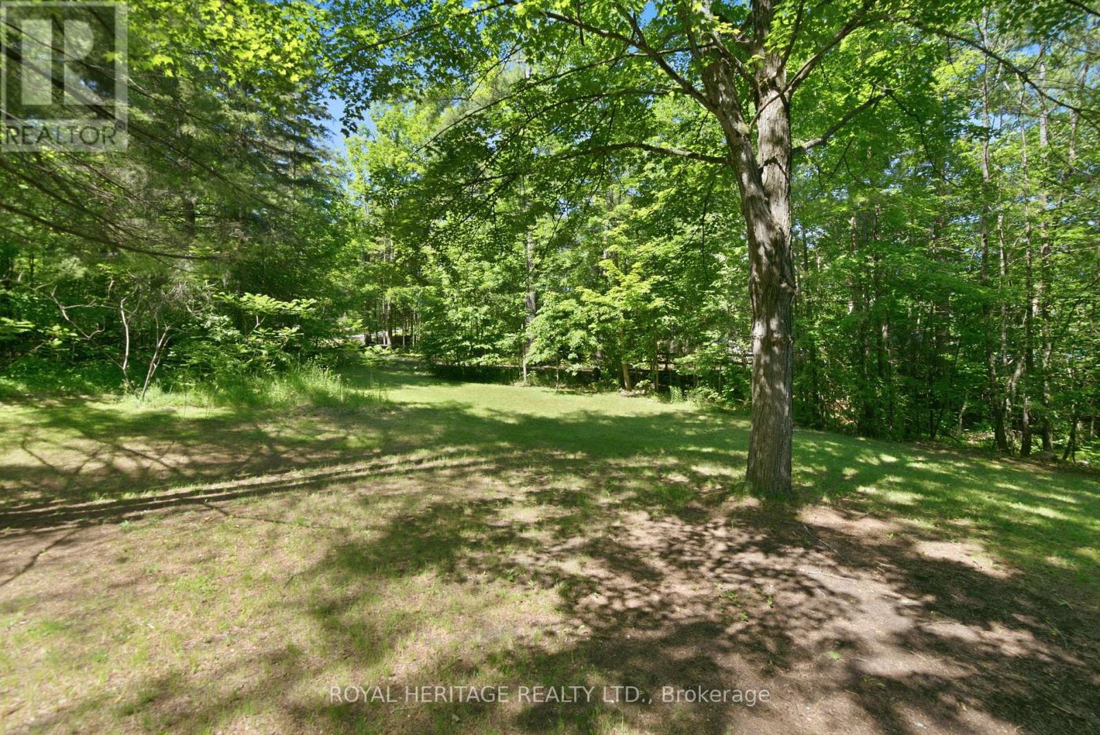 95 WHISPERING WATERS ROAD - 36