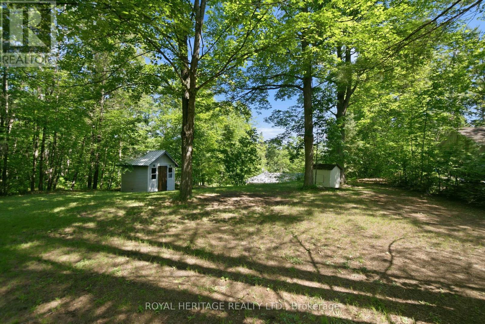 95 WHISPERING WATERS ROAD - 37