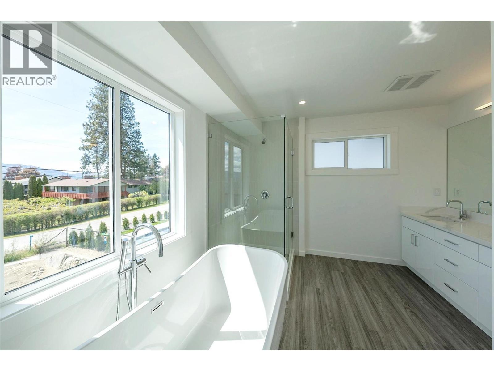 703 Lake Court - 17