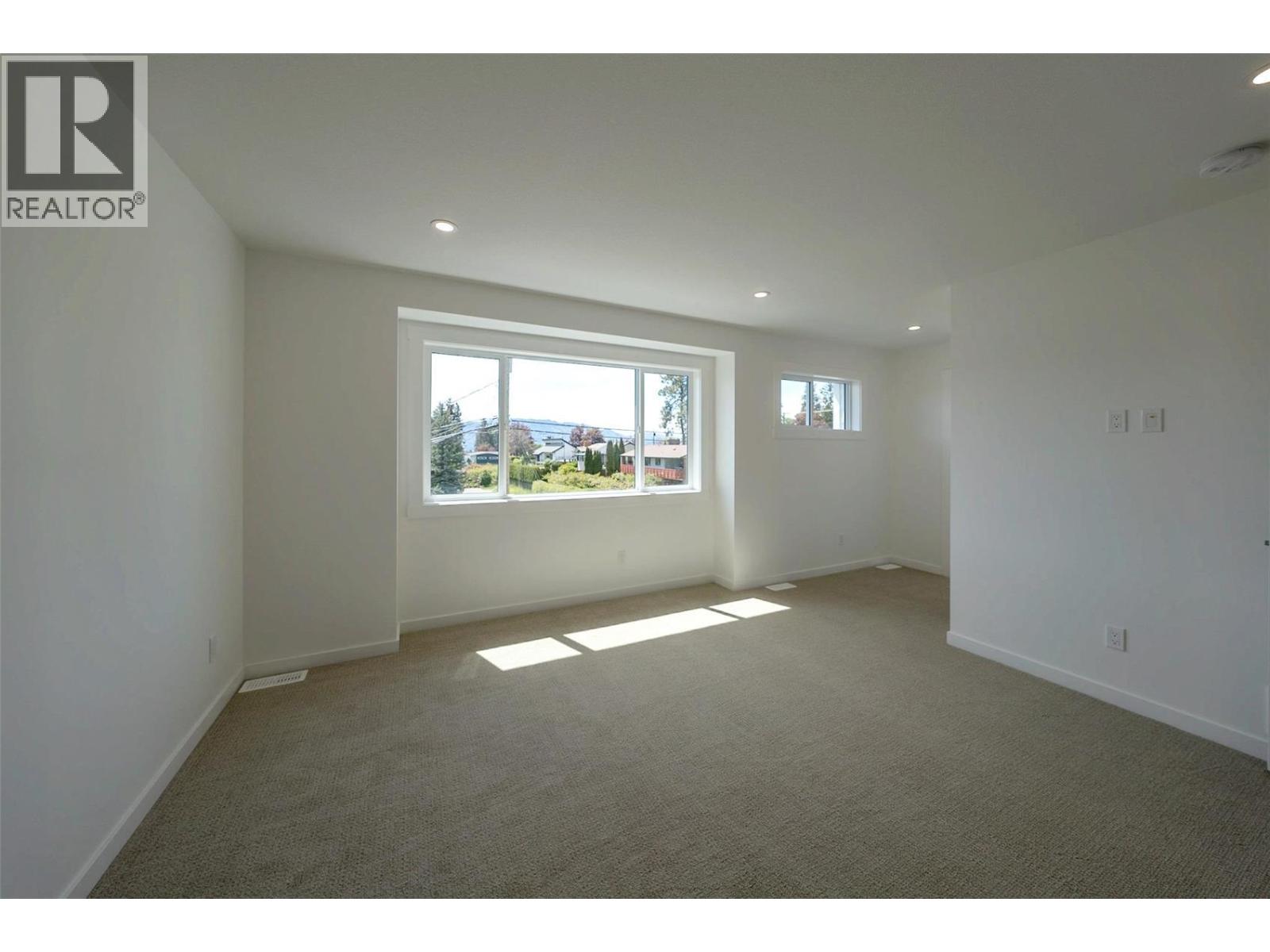 703 Lake Court - 16