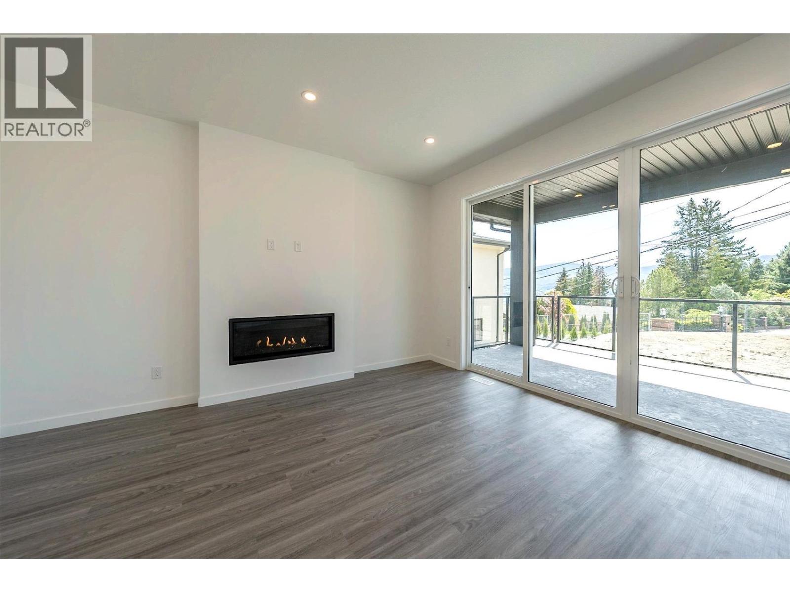 703 Lake Court - 4