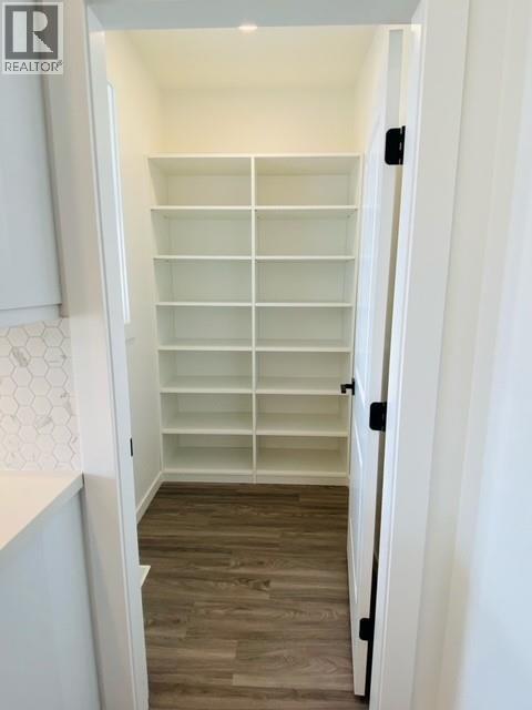 703 Lake Court - 11