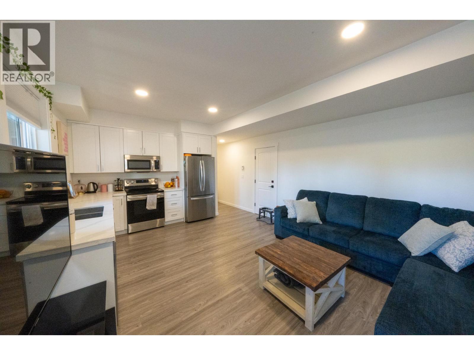 703 Lake Court - 25
