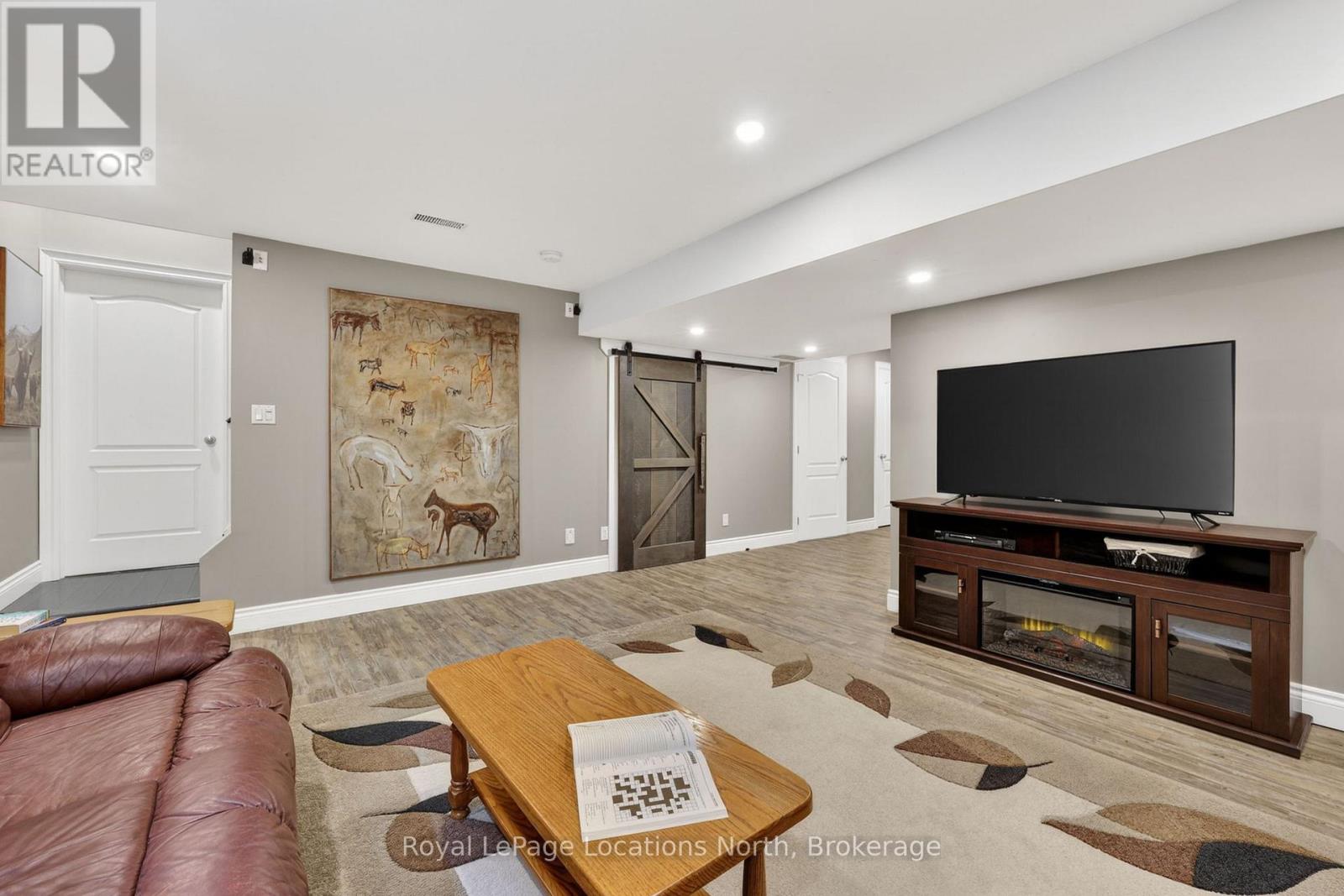 54 WILLIAMS STREET - 26