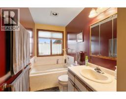 Foyer - 879 Road 2 W, Kingsville, ON N9Y2E4 Photo 14