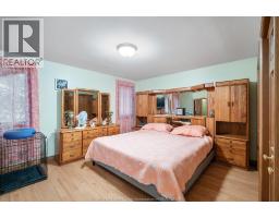 4pc Bathroom - 879 Road 2 W, Kingsville, ON N9Y2E4 Photo 11