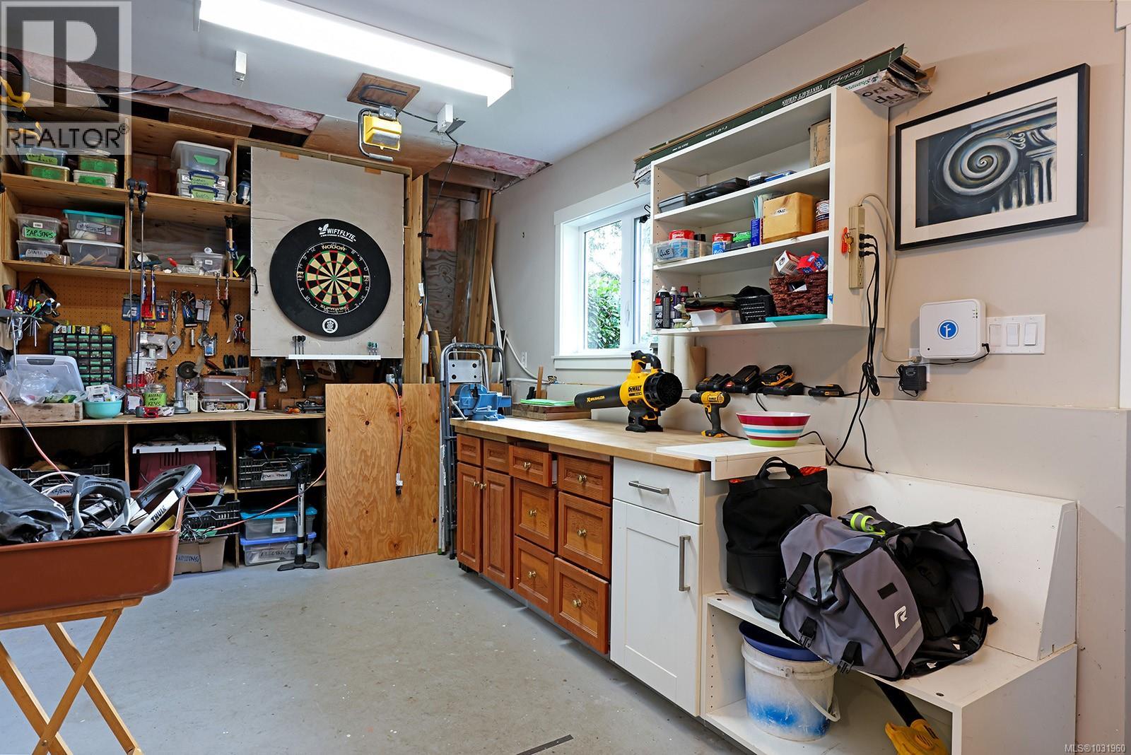 325 Harmston Ave - 34