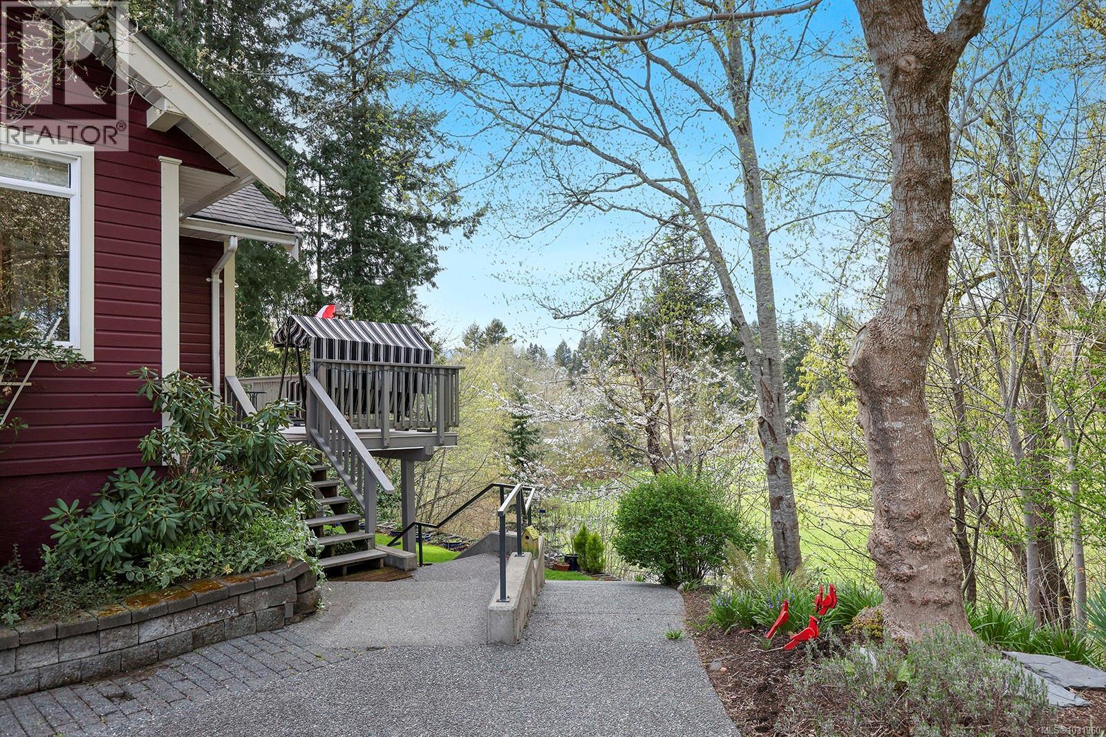 325 Harmston Ave - 51