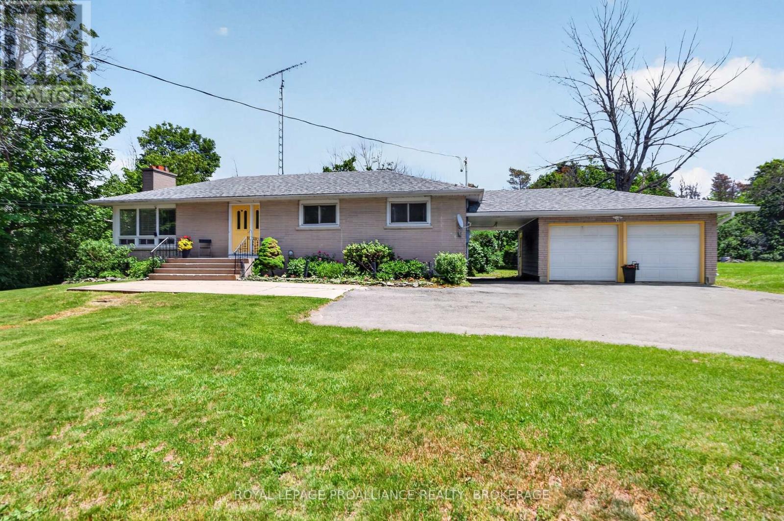 1912 SYDENHAM ROAD - 1