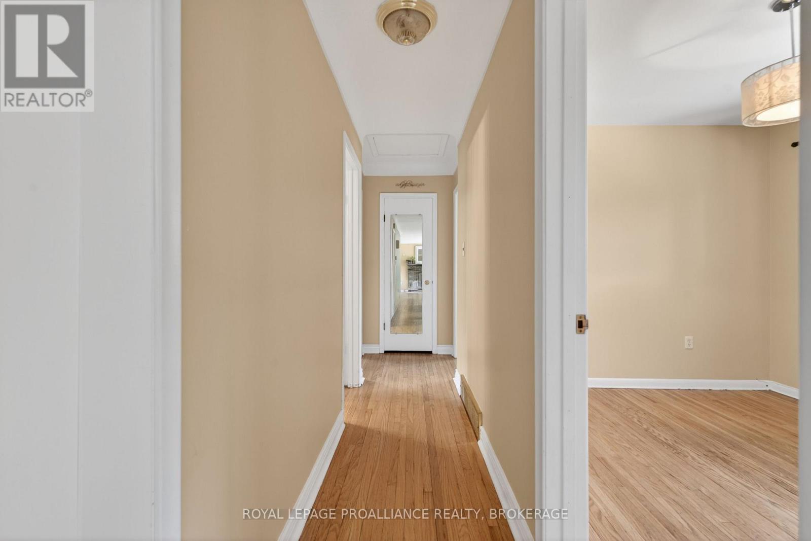 1912 SYDENHAM ROAD - 13