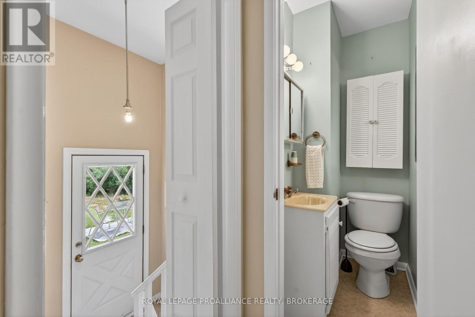 1912 SYDENHAM ROAD - 21