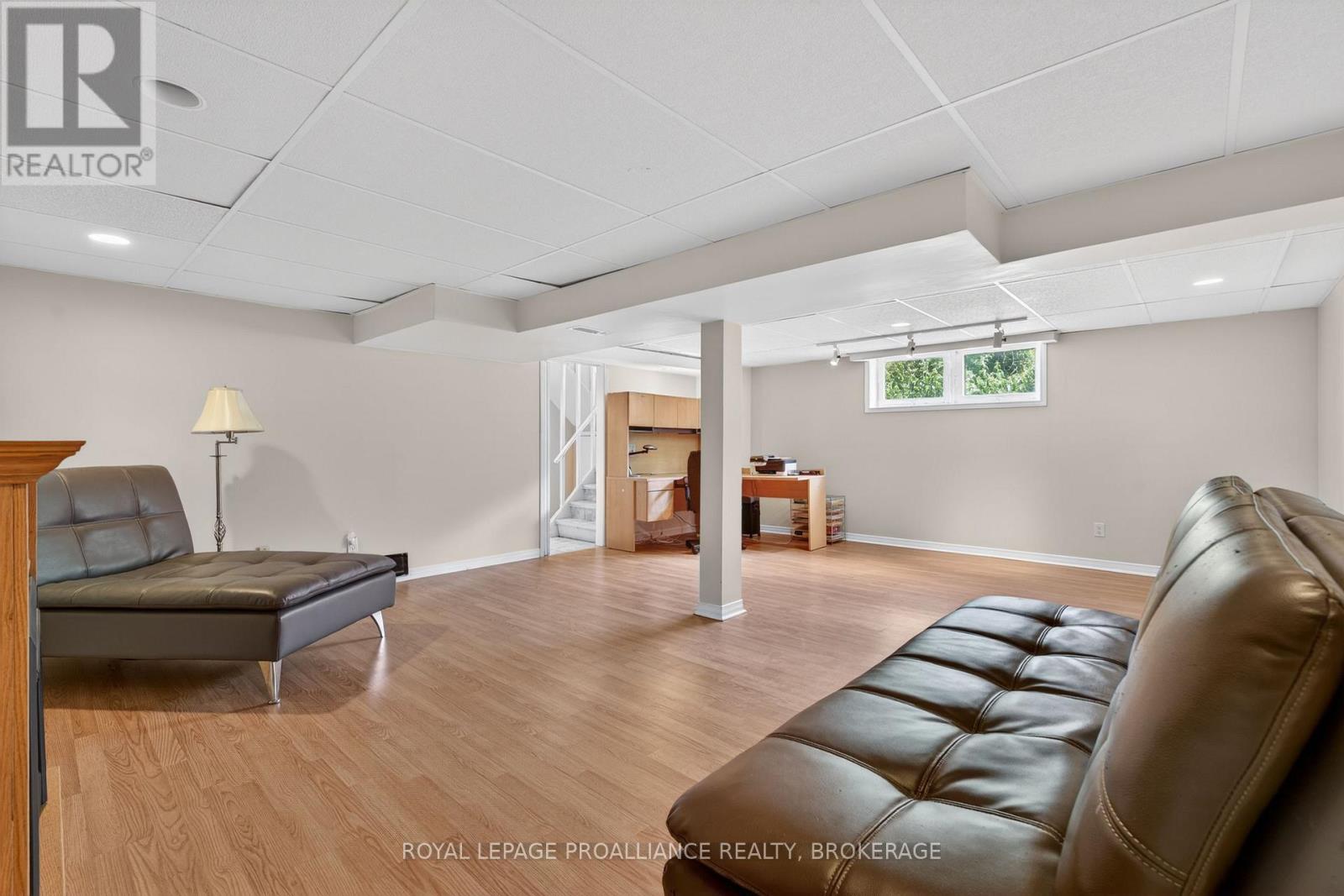 1912 SYDENHAM ROAD - 25