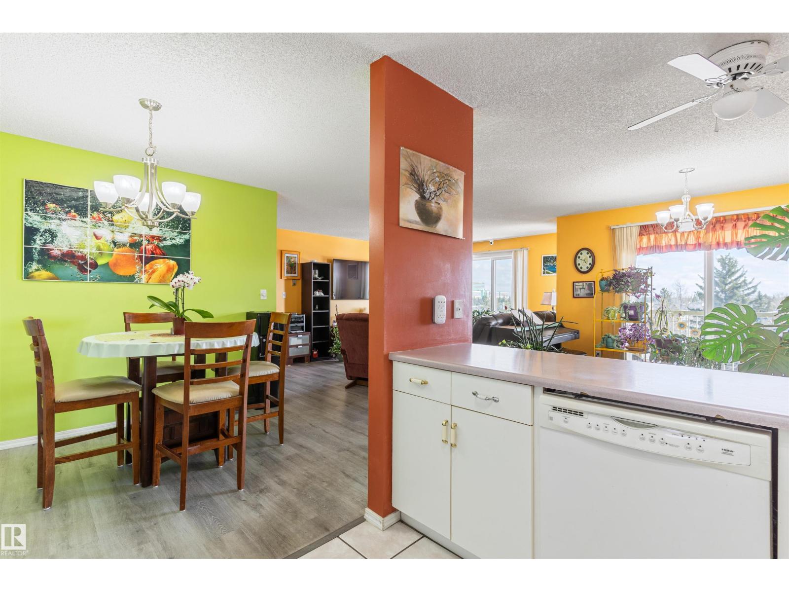#403 18020 95 AV NW - 12