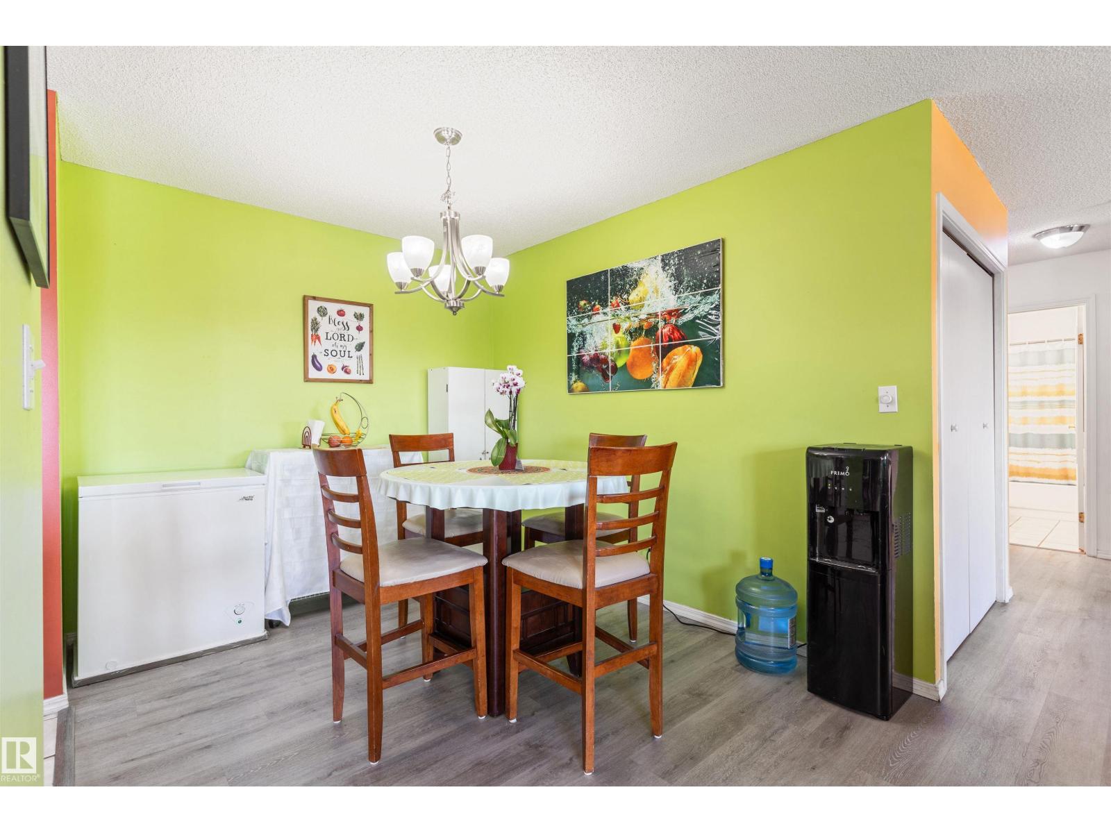 #403 18020 95 AV NW - 9