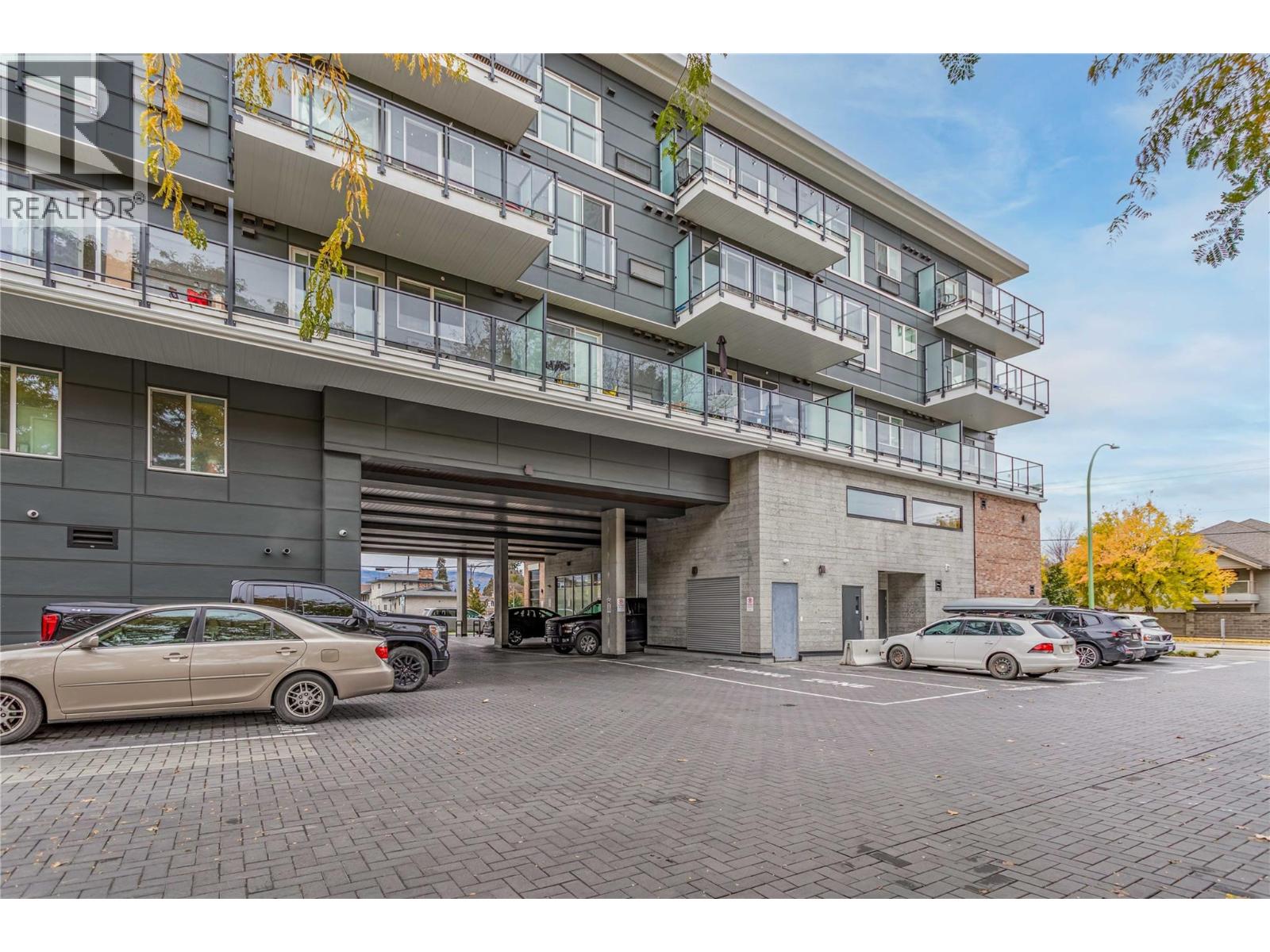 411 615 Rutland Road North, Kelowna