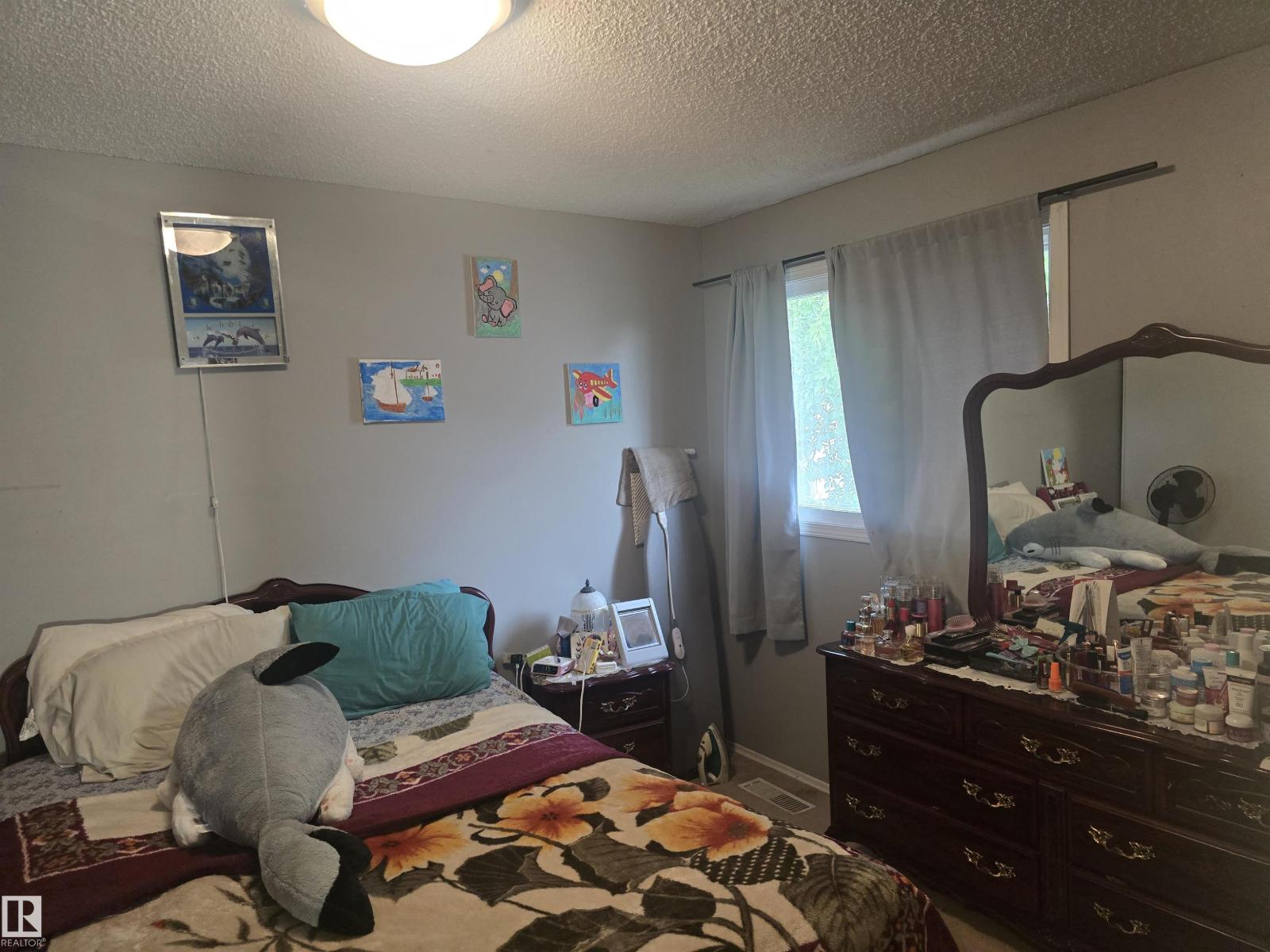 2554 79 ST NW - 6
