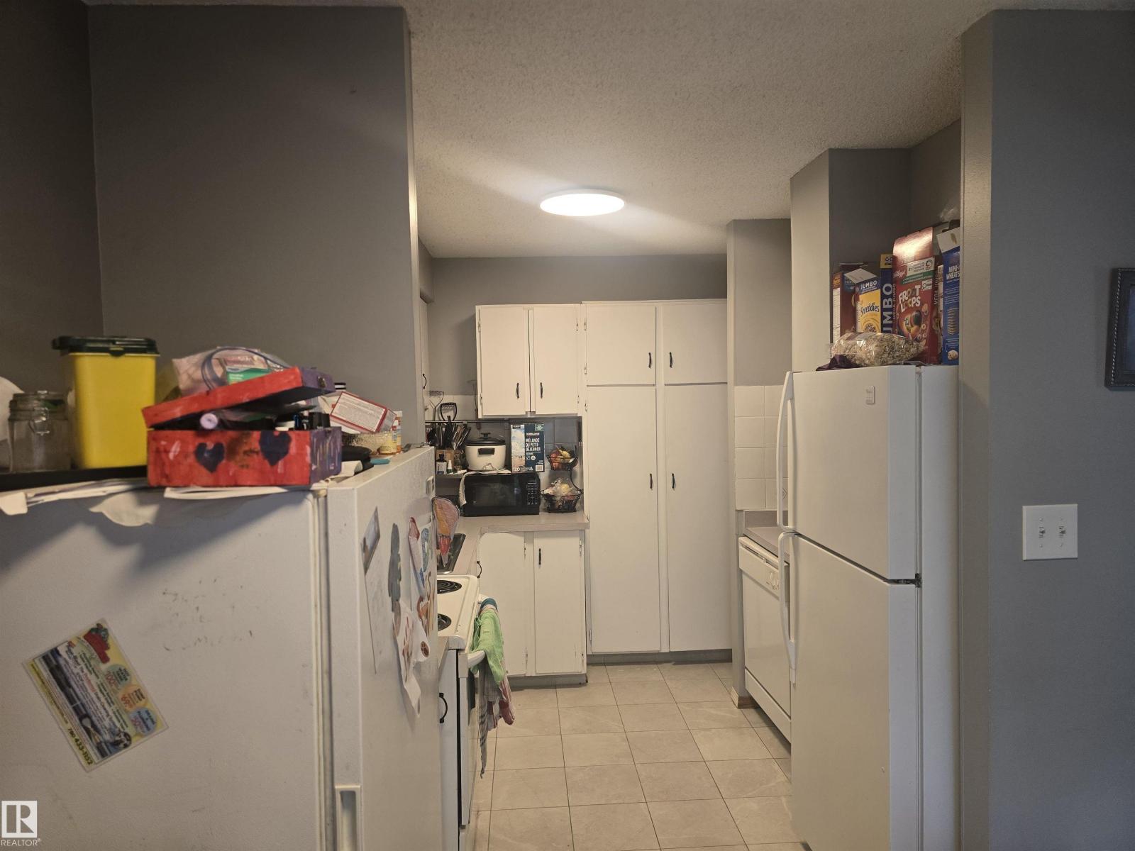 2554 79 ST NW - 4