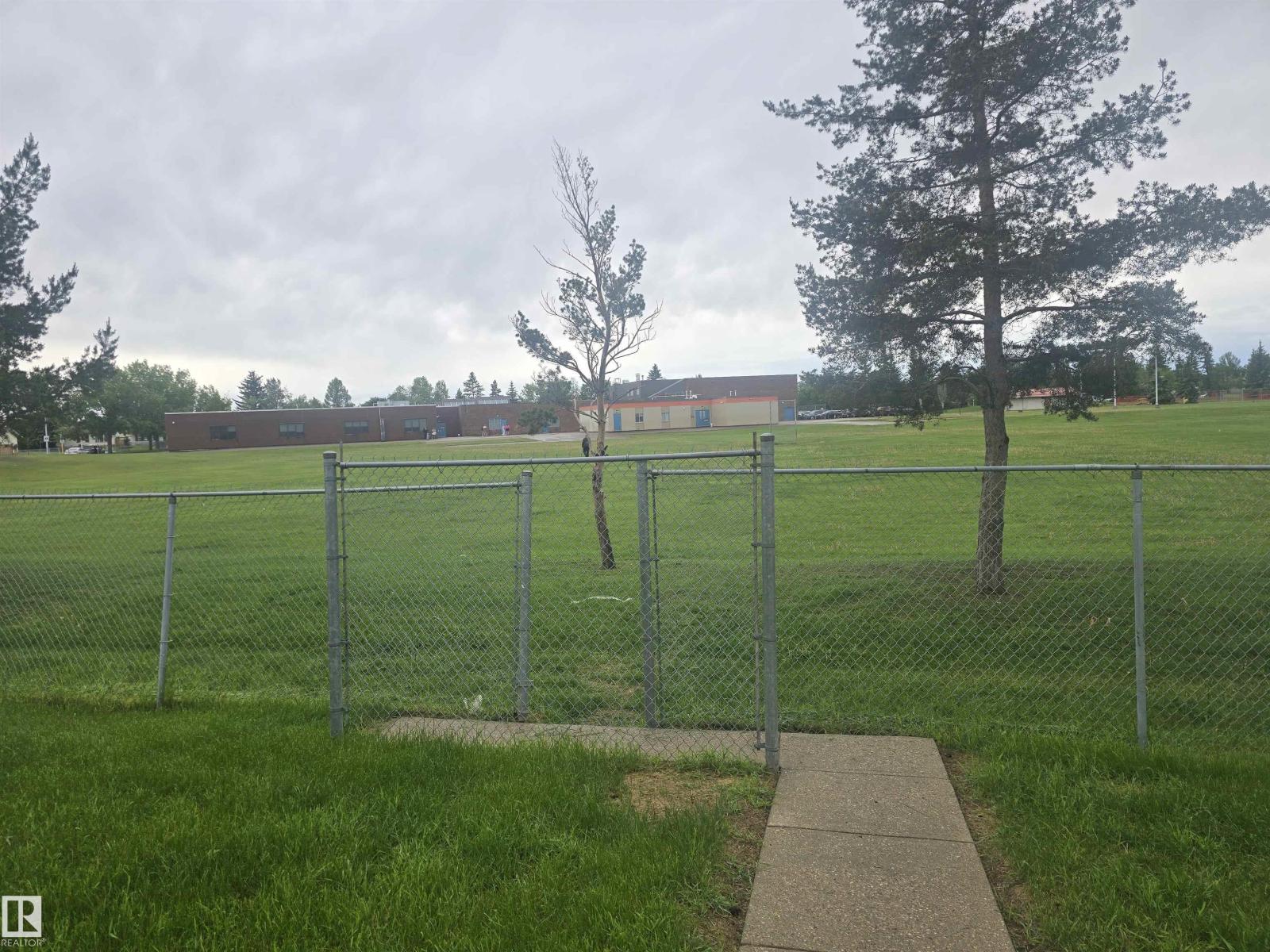 2554 79 ST NW - 2