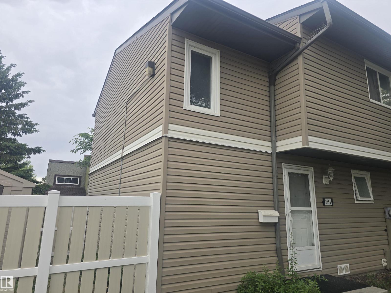 2554 79 ST NW - 1