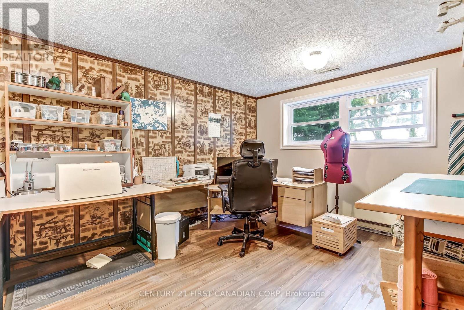 6892 CENTURY DRIVE - 20