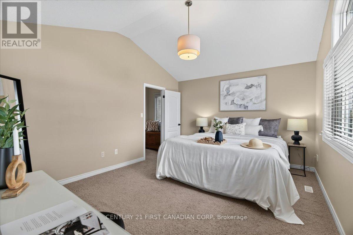 6828 VALLAS CIRCLE - 22