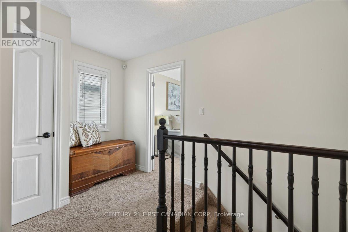 6828 VALLAS CIRCLE - 31