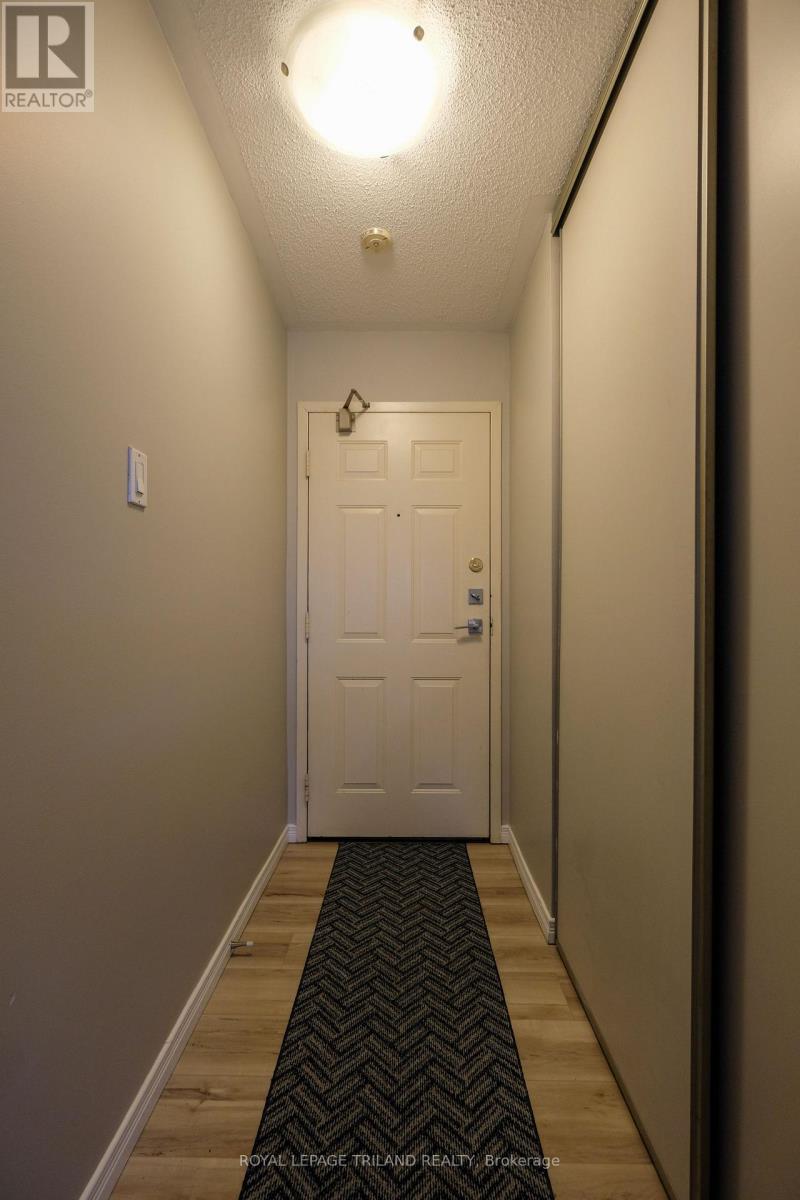 #605 650 CHEAPSIDE STREET - 2