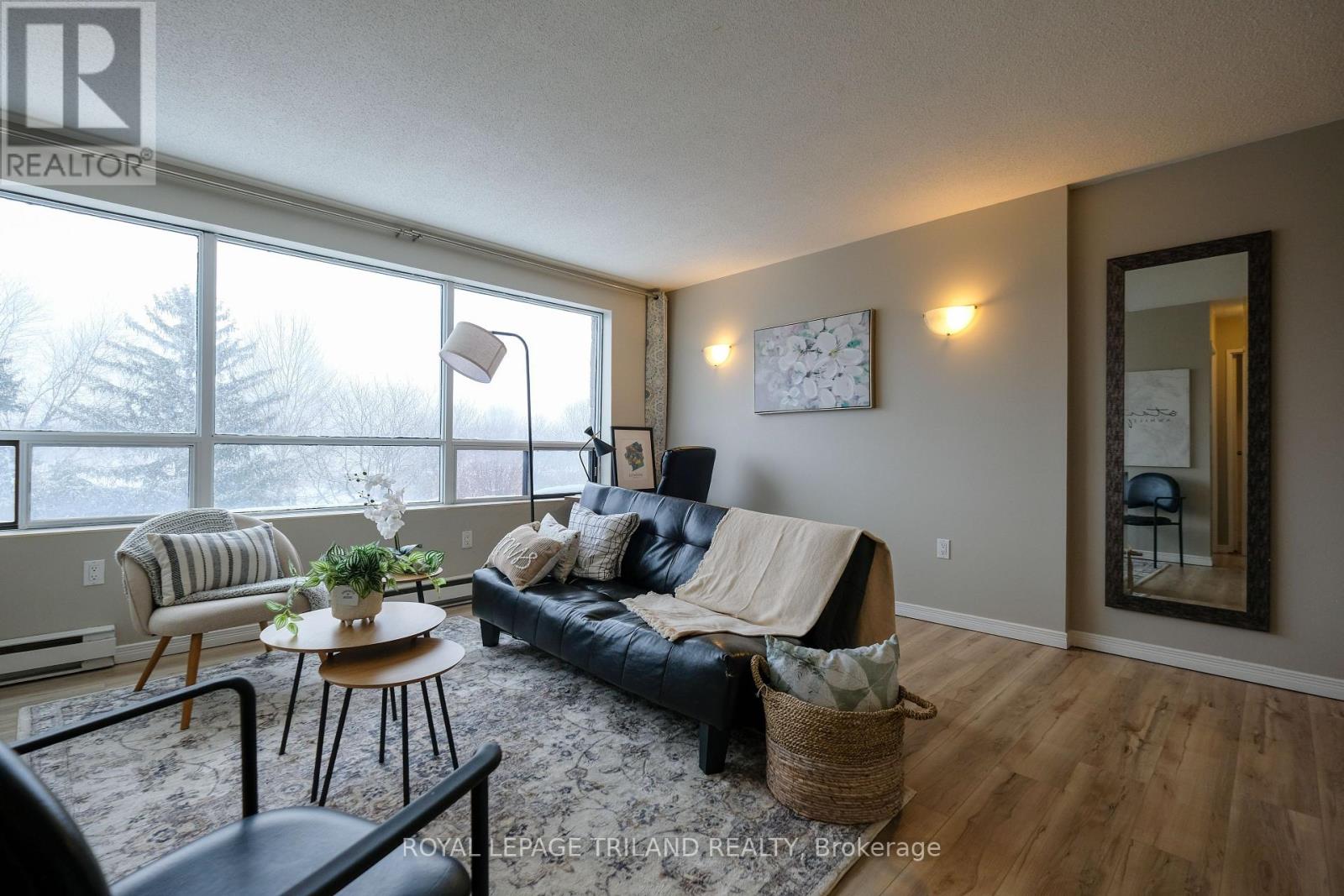 #605 650 CHEAPSIDE STREET - 4